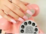 Nagelstickers met bloemen, kerst en babyboomer stijl
