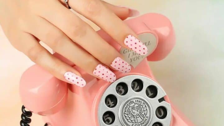 Nagelstickers met bloemen, kerst en babyboomer stijl