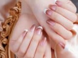 Wat kosten acryl French nails? Alles over de prijs van stijlvolle nagels
