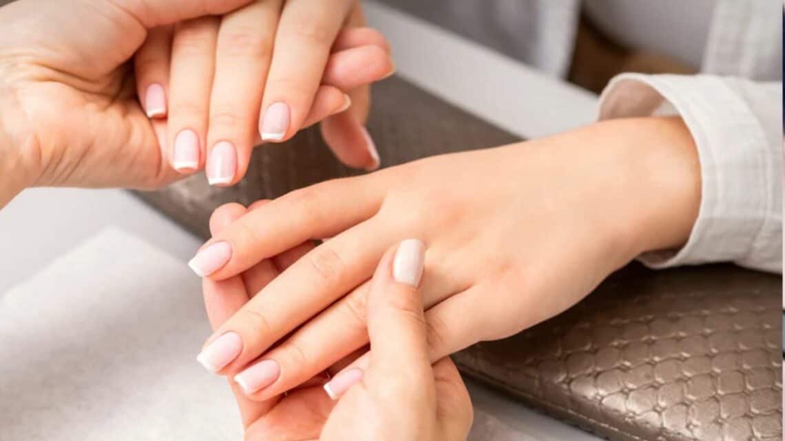 Nagelverzorging en Veilig Verwijderen van Gellak en Acrylnagels Nagelverzorging en Veilig Verwijderen van Gellak en Acrylnagels