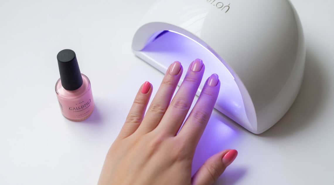 Gellak Manicure: French Gel, Thuis Gel Nagels, UV Lamp en Complete Nail Care Gids