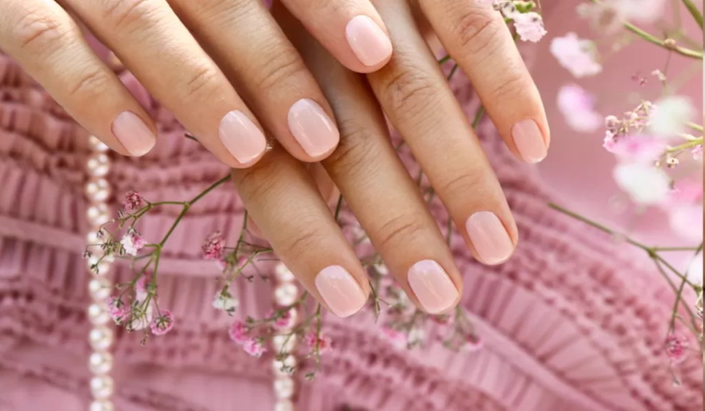 Rubber Base Nagels en Summer Nails 2026