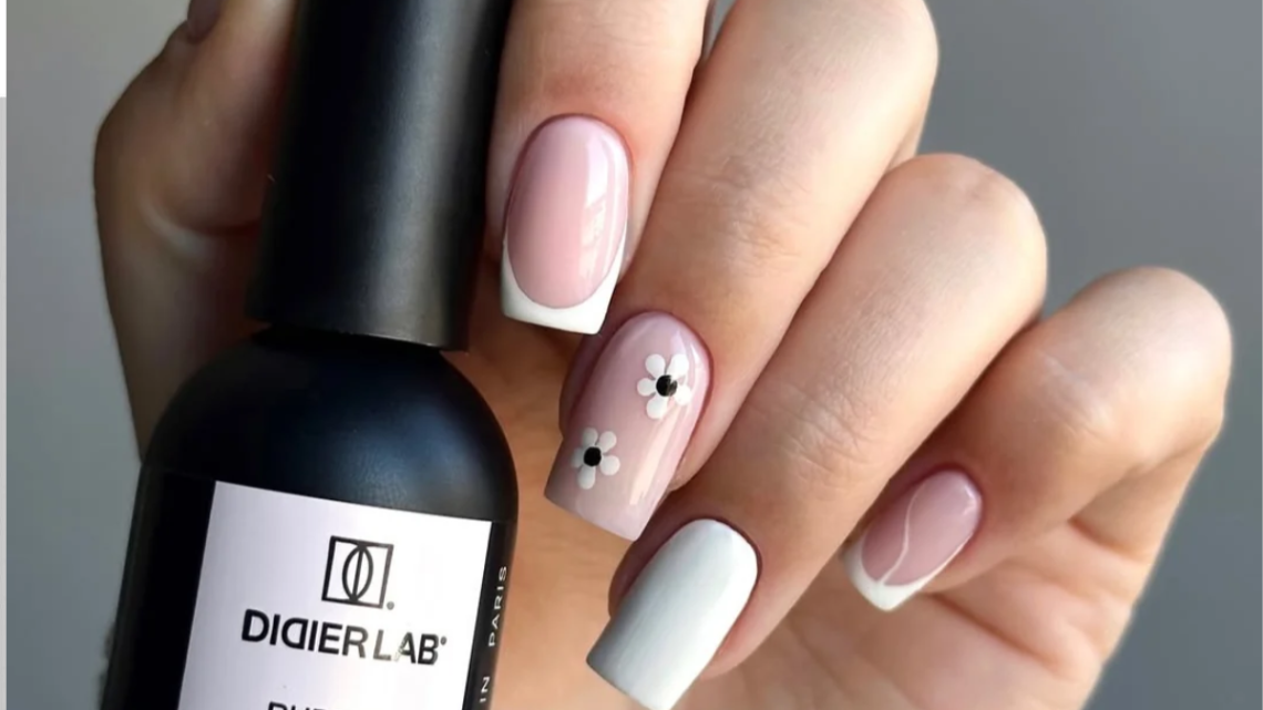 Rubber Base Gel en Gel Base Coat Nagels: Alles over een Sterke en Mooie Manicure