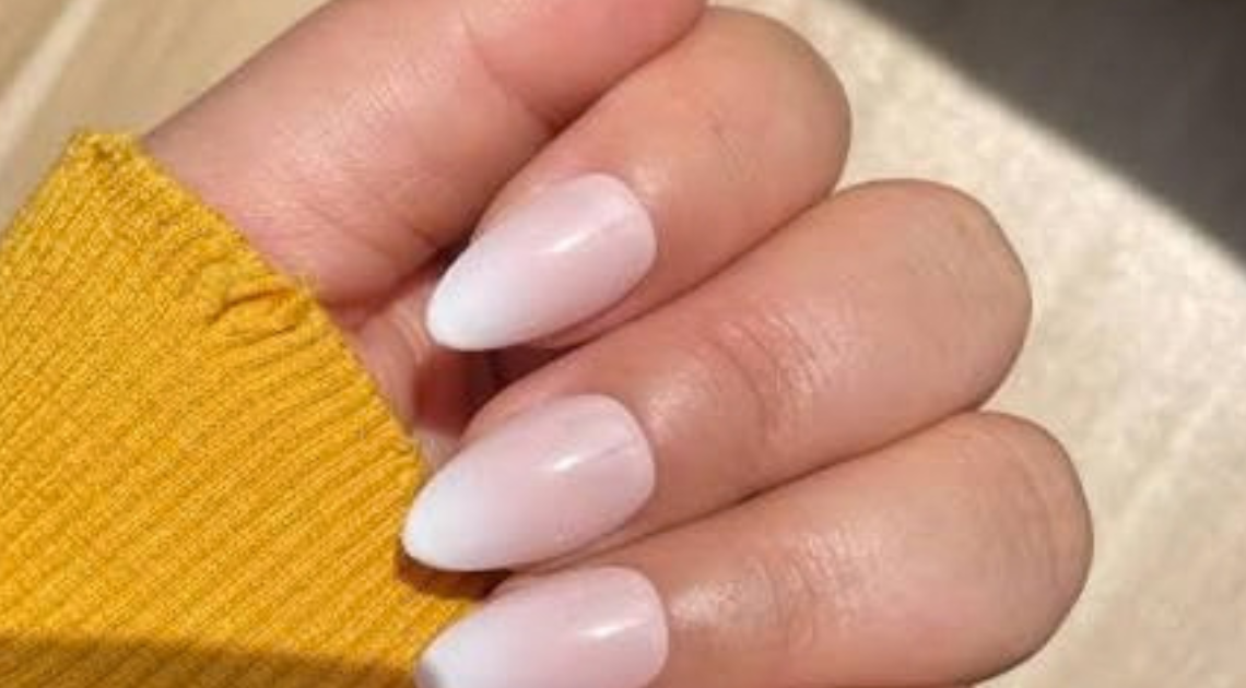 Babyboom nagels: de complete gids voor een elegante babyboom manicure