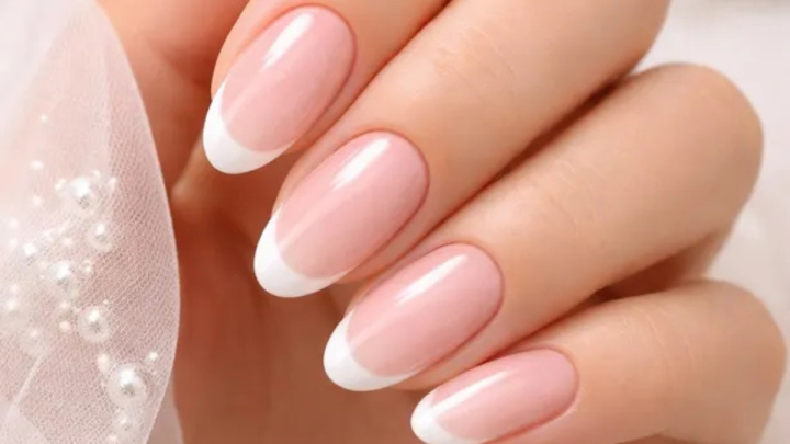 French manicure nagels: complete gids voor een tijdloze en moderne look