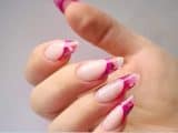 Gelnagels: manicure, verlenging, tips en opvullen